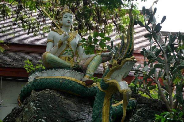 Budda Und Drachenstatuen Wat Doi Saket Chiang Mai Thailand — Stockfoto