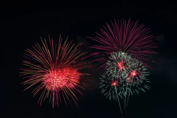 Coloridos Fuegos Artificiales Exhiben Noche Vacaciones — Foto de Stock