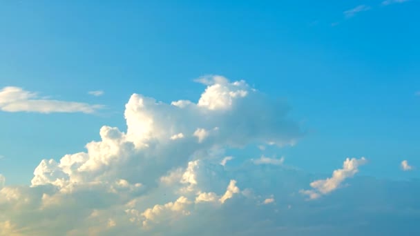 时间差视频4K 美丽的移动云彩和蓝天背景 云彩画面 — 图库视频影像