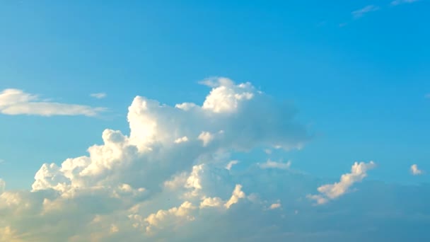 Time Lapse Video Hermosas Nubes Movimiento Fondo Cielo Azul Imágenes — Vídeo de stock