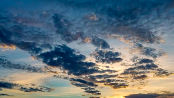 Time Lapse Video Hermosas Nubes Movimiento Fondo Cielo Azul Imágenes — Vídeo de stock