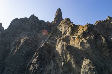 Kara-Dag dağları, deniz manzarası, Kırım.