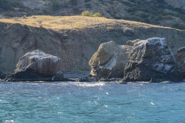 Kara-Dag dağları, deniz manzarası, Kırım.