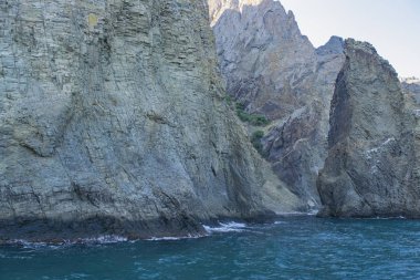 Kara-Dag dağları, deniz manzarası, Kırım.