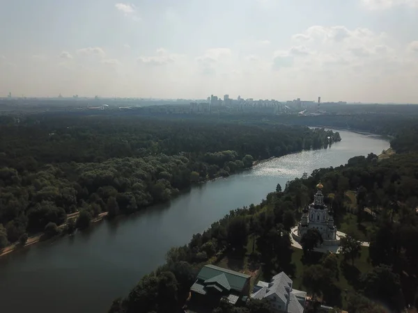 Helikopter Moskova versite görünümü panorama