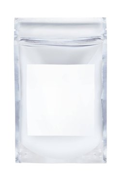 Çay/kahve beyaz arka plan üzerinde izole için boş folyo plastik çantası. Ambalaj şablon mockup.