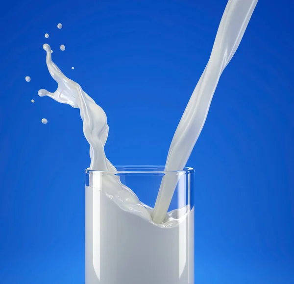 Gieten Melk Glazen Met Splash Zijaanzicht Close Geïsoleerde Blauwe Achtergrond — Stockfoto