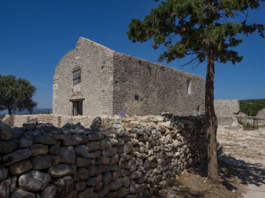 Eski Benedictine Manastırı Osor, Cres Adası, Hırvatistan