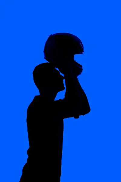 Мальчик Надевает Мотоциклетный Шлем Перед Взять Мотоцикл Собственной Безопасности Случае — стоковое фото