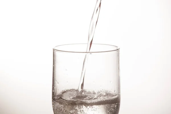 Glas Wasser Oder Glas Wasser Mit Undefiniertem Gift Trinken — Stockfoto