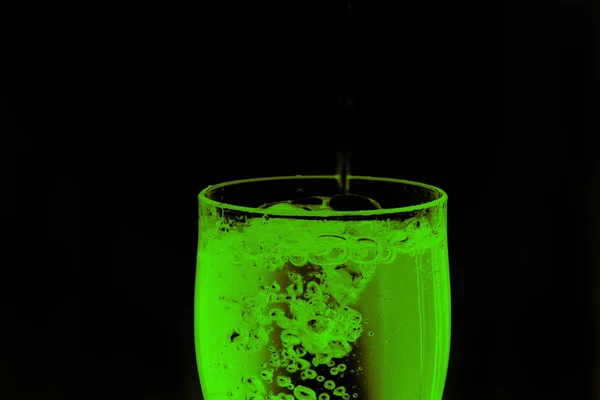 Glas Water Glas Water Met Niet Gedefinieerde Gif Drinken — Stockfoto