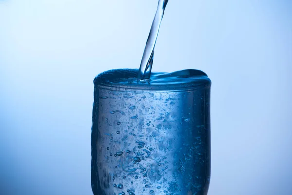 Beber Copo Água Copo Água Com Veneno Indefinido — Fotografia de Stock