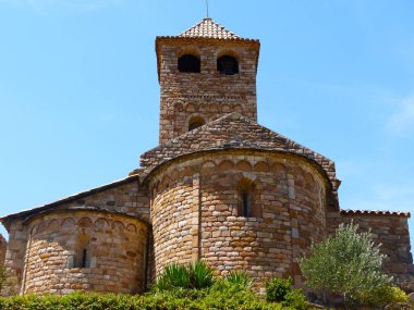 Espinelves kasaba Romanesk tarzı Katolik Kilisesi'nde inşaatı
