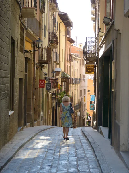 turist tarafından ziyaret bir Katalan şehrin merkezine.