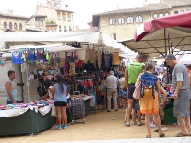 Plaza de vic bir haftalık Pazar günü