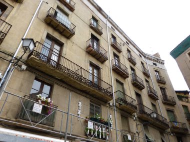 turist tarafından ziyaret bir Katalan şehrin merkezine.