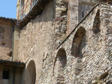 Anıtlar ve Vic Katalan nüfusun tarihsel anıtlar