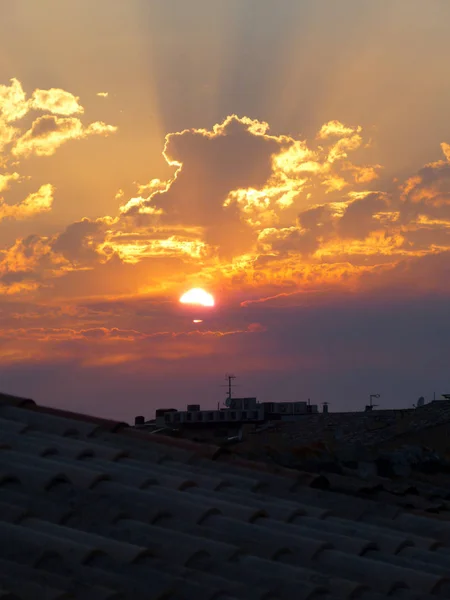 Close Sun Sunset Clouds Trimming Sun — Stock Photo, Image