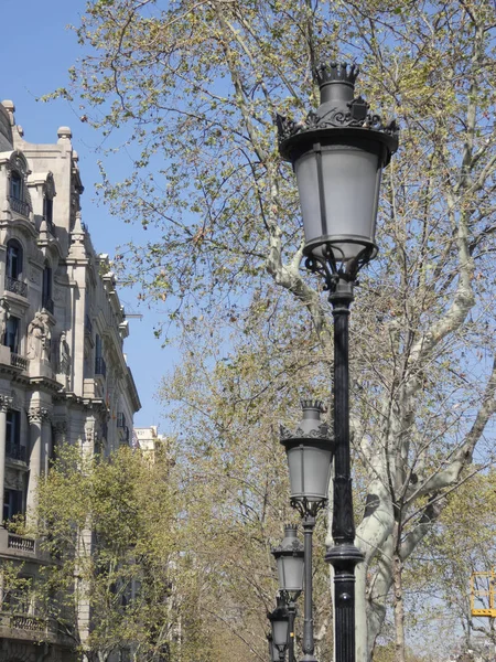 Tipikus Utcai Lámpa Központjában Található Barcelona Katalónia Spanyolország Ezek Lámpaoszlopok — Stock Fotó