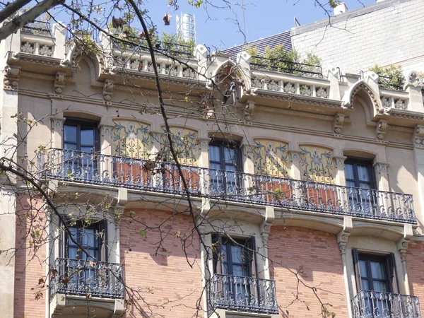 Épületek Város Barcelona Paseo Gracia Utcában Város Központjában Található — Stock Fotó