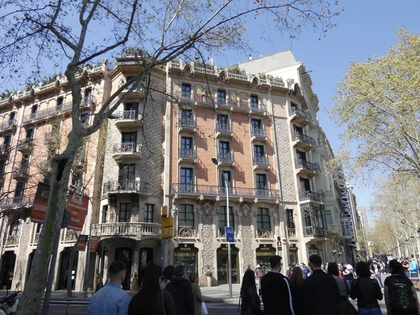 Paseo Gracia Sokakta Şehir Merkezinde Bulunan Barselona Şehir Binaları — Stok fotoğraf