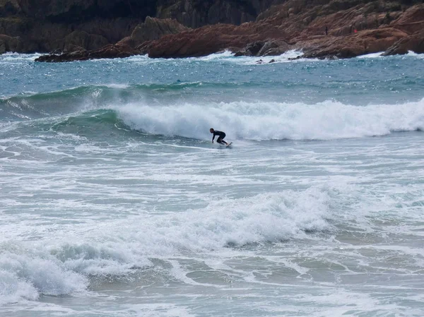 Grosses Vagues Écrasant Contre Sable Les Rochers Côte — Photo