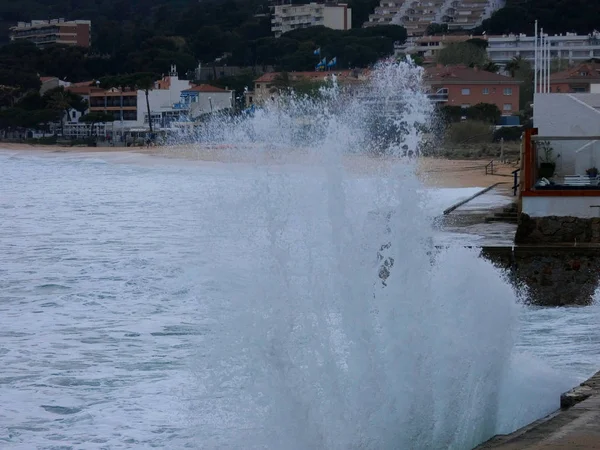 Grosses Vagues Écrasant Contre Sable Les Rochers Côte — Photo