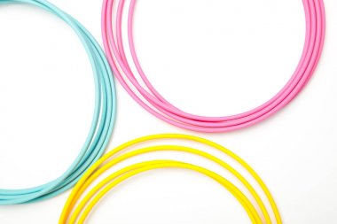 rasgele çeşitli renklerde geometrik şekiller