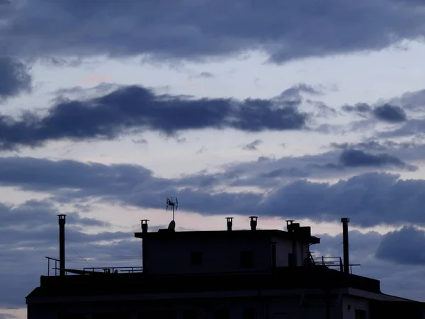 Twilight Sundown Dusk City Antennas Buildings Background Backlight — Stock Photo, Image