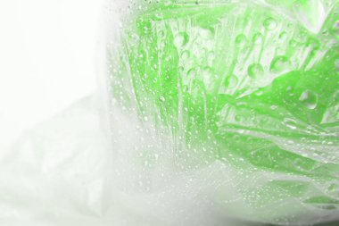 Elma vitamin açısından zengin, sağlıklı, kahvaltı için ideal, yemekte tatlı olarak ya da atıştırmalık ve akşam yemeğinde. Meyve suyunda içebilirsin, çiğ yiyebilirsin, kek, reçel, sos yapabilirsin..