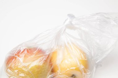 Elma vitamin açısından zengin, sağlıklı, kahvaltı için ideal, yemekte tatlı olarak ya da atıştırmalık ve akşam yemeğinde. Meyve suyunda içebilirsin, çiğ yiyebilirsin, kek, reçel, sos yapabilirsin..