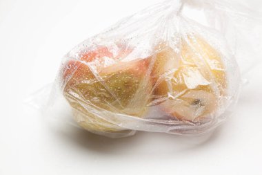 Elma vitamin açısından zengin, sağlıklı, kahvaltı için ideal, yemekte tatlı olarak ya da atıştırmalık ve akşam yemeğinde. Meyve suyunda içebilirsin, çiğ yiyebilirsin, kek, reçel, sos yapabilirsin..