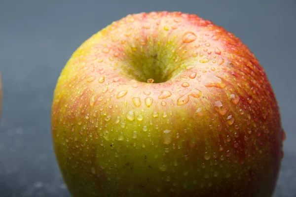 Pomme Pleine Gouttes Eau Idéal Pour Manger Pour Dessert Riche — Photo