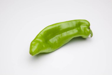 basit bir yeşil biber, vitamin ve sağlıklı dolu.