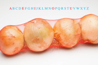 Soğan, mutfakta önemli bir çeşni, lezzet ve doku hem de birçok özelliği ile.