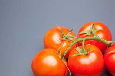 kırmızı domates, vitamin ve sağlık dolu, salatalar için ideal, meyve suları, reçeller, sfritos, mutfakta bir madde olarak, Akdeniz mutfağında bin farklı kullanır