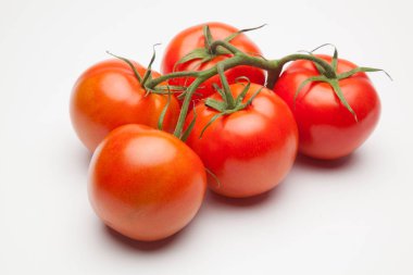 kırmızı domates, vitamin ve sağlık dolu, salatalar için ideal, meyve suları, reçeller, sfritos, mutfakta bir madde olarak, Akdeniz mutfağında bin farklı kullanır