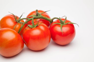 kırmızı domates, vitamin ve sağlık dolu, salatalar için ideal, meyve suları, reçeller, sfritos, mutfakta bir madde olarak, Akdeniz mutfağında bin farklı kullanır