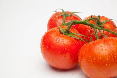 kırmızı domates, vitamin ve sağlık dolu, salatalar için ideal, meyve suları, reçeller, sfritos, mutfakta bir madde olarak, Akdeniz mutfağında bin farklı kullanır