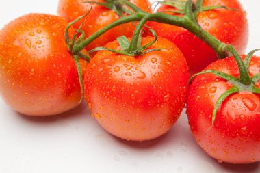 kırmızı domates, vitamin ve sağlık dolu, salatalar için ideal, meyve suları, reçeller, sfritos, mutfakta bir madde olarak, Akdeniz mutfağında bin farklı kullanır