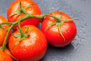 kırmızı domates, vitamin ve sağlık dolu, salatalar için ideal, meyve suları, reçeller, sfritos, mutfakta bir madde olarak, Akdeniz mutfağında bin farklı kullanır