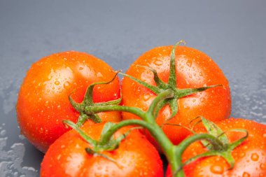 kırmızı domates, vitamin ve sağlık dolu, salatalar için ideal, meyve suları, reçeller, sfritos, mutfakta bir madde olarak, Akdeniz mutfağında bin farklı kullanır