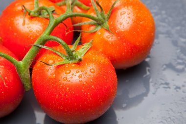 kırmızı domates, vitamin ve sağlık dolu, salatalar için ideal, meyve suları, reçeller, sfritos, mutfakta bir madde olarak, Akdeniz mutfağında bin farklı kullanır