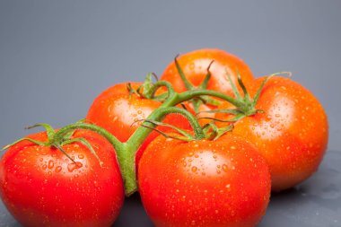 kırmızı domates, vitamin ve sağlık dolu, salatalar için ideal, meyve suları, reçeller, sfritos, mutfakta bir madde olarak, Akdeniz mutfağında bin farklı kullanır