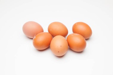 Yarım düzine taze yumurta, sağlıklı tavuklar, bin farklı şekilde tüketilmeye hazır. Yumurta ile biz pstelera, pasta ve geleneksel mutfağıhem de tarifleri yüzlerce yapabilirsiniz.