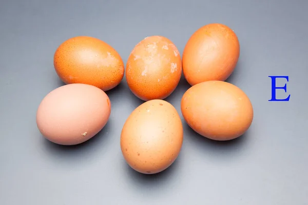 Ein Halbes Dutzend Frische Eier Von Gesunden Hühnern Die Auf — Stockfoto