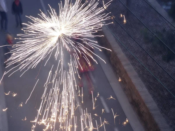 Correfoc Tipik Bir Katalan Partisi Ateş Almak Nihayet Patlayabilir Havai — Stok fotoğraf