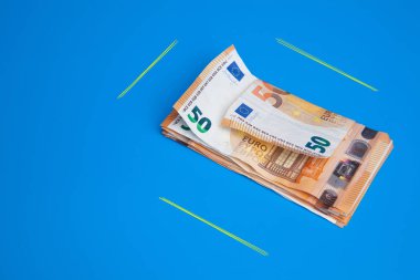 Para kapitalist dünyanın motorudur, günlük alımlar için gerekli, şirketler, işletmeler, bankalar, piyasalar, vb işiçin gerekli ... Para bankalar tarafından kullanılan ana unsurdur, onlar faiz oranlarında bırakın.