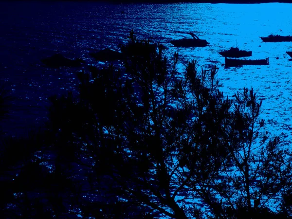 Reflexiones Sobre Agua Del Mar Debido Sol Atardecer Luna Anochecer —  Fotos de Stock
