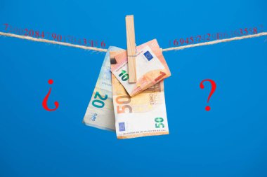 Euro banknotları, Avrupa ekonomik topluluğunun parası. Para işin meyvesi, yatırımın yararları, şirketin zararları veya karları, bankanın kârı. Para günümüz toplumunda yaşam için gereklidir.
